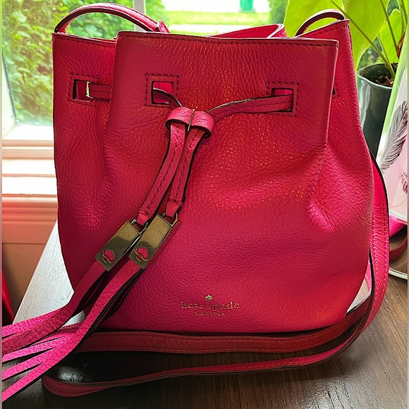 Kate spade “Grey Street” Cooper Tiny in Hot Pink - Picture 1 of 13